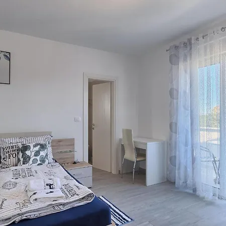 Zirdum Hébergement de vacances Poreč
